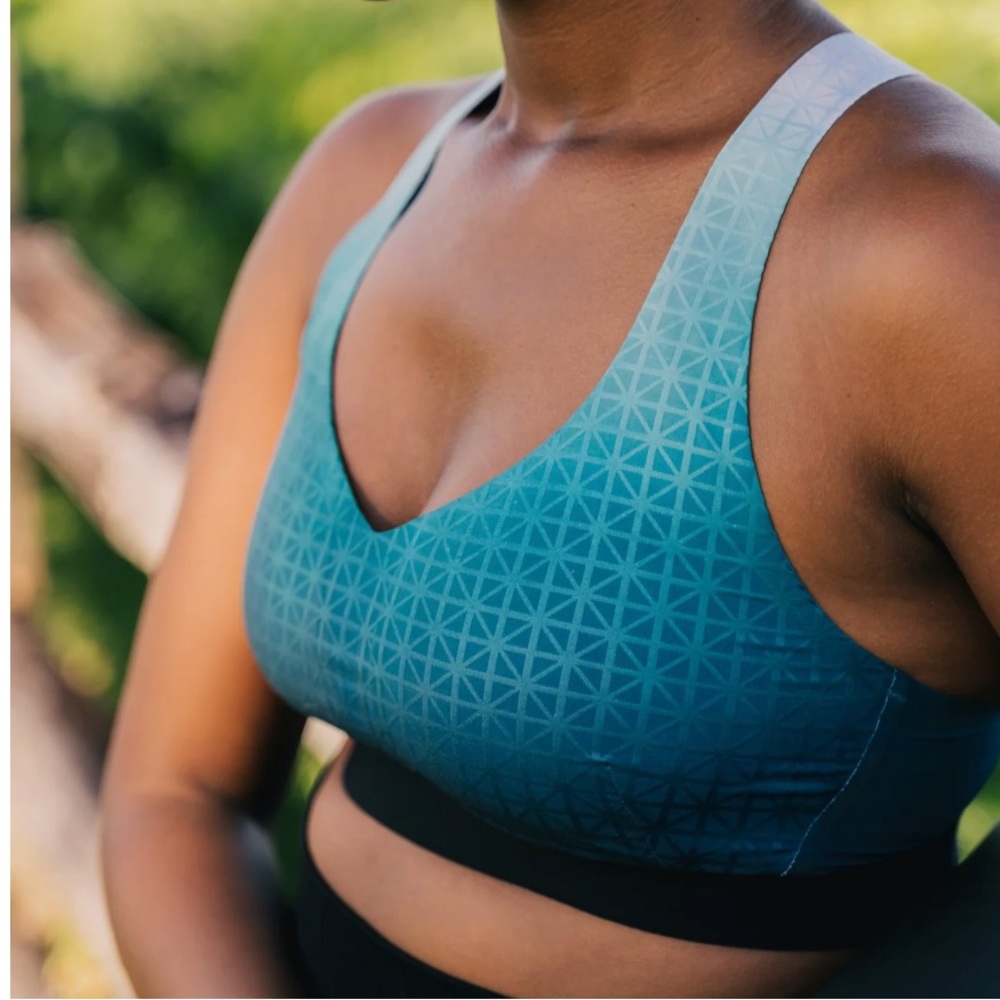 Lume Six Alta Medium Impact Sports Bra